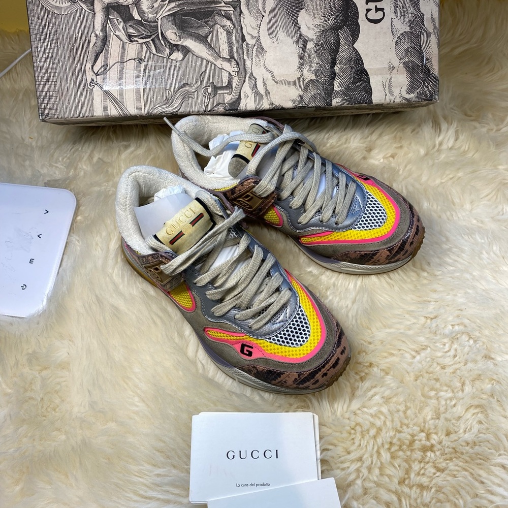 New authentic Gucci sneakers
